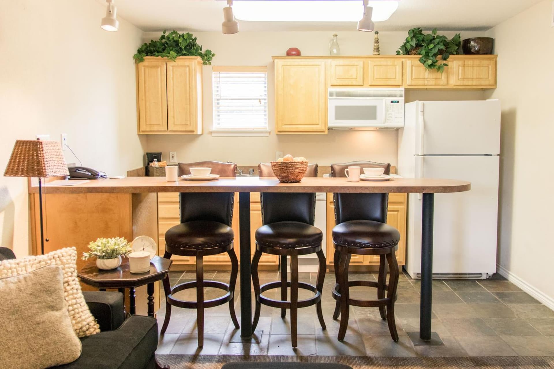 Vineyard Court Designer Suites Hotel property views in College Station, TX — gallery photo 3