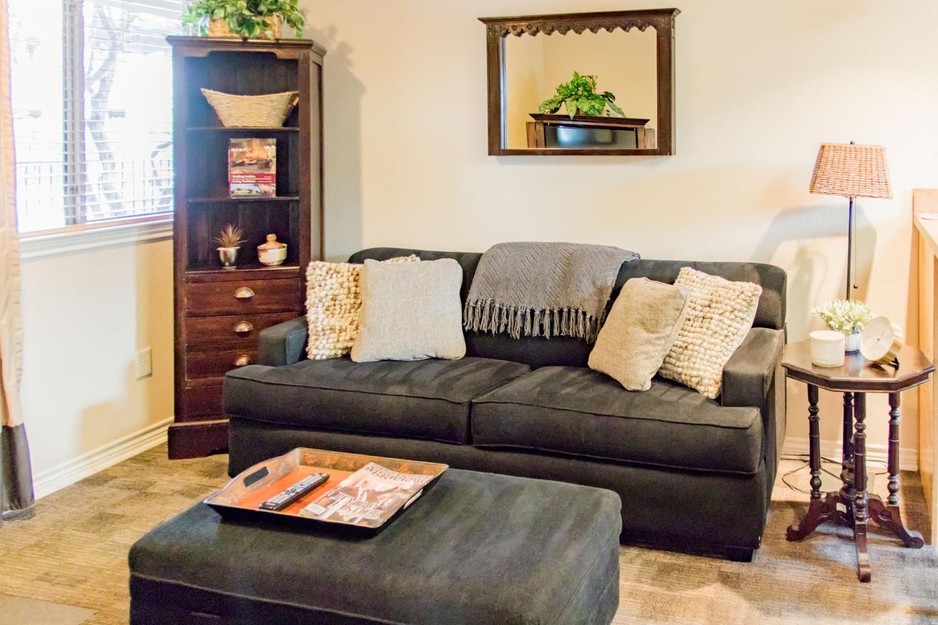 Vineyard Court Designer Suites Hotel gallery photo in College Station, TX — image 18