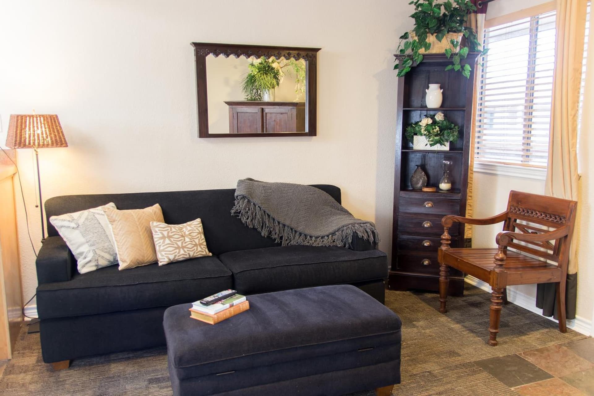 Vineyard Court Designer Suites Hotel gallery photo in College Station, TX — image 60