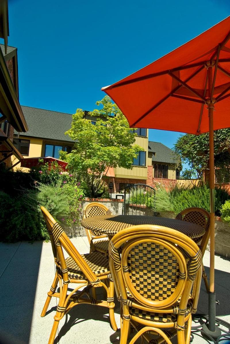 The Eagle Harbor Inn property views in Winslow — gallery photo 3
