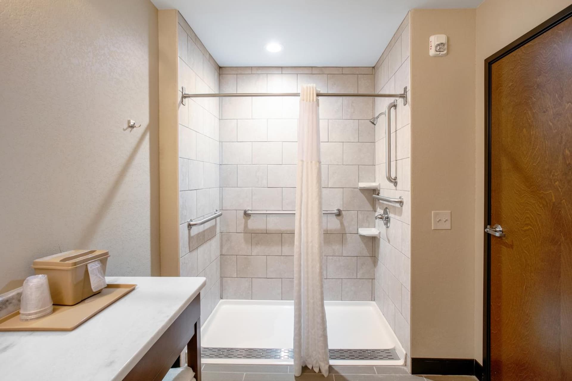Comfort Suites Fishkill near Interstate 84 gallery photo in Fishkill, NY — image 6