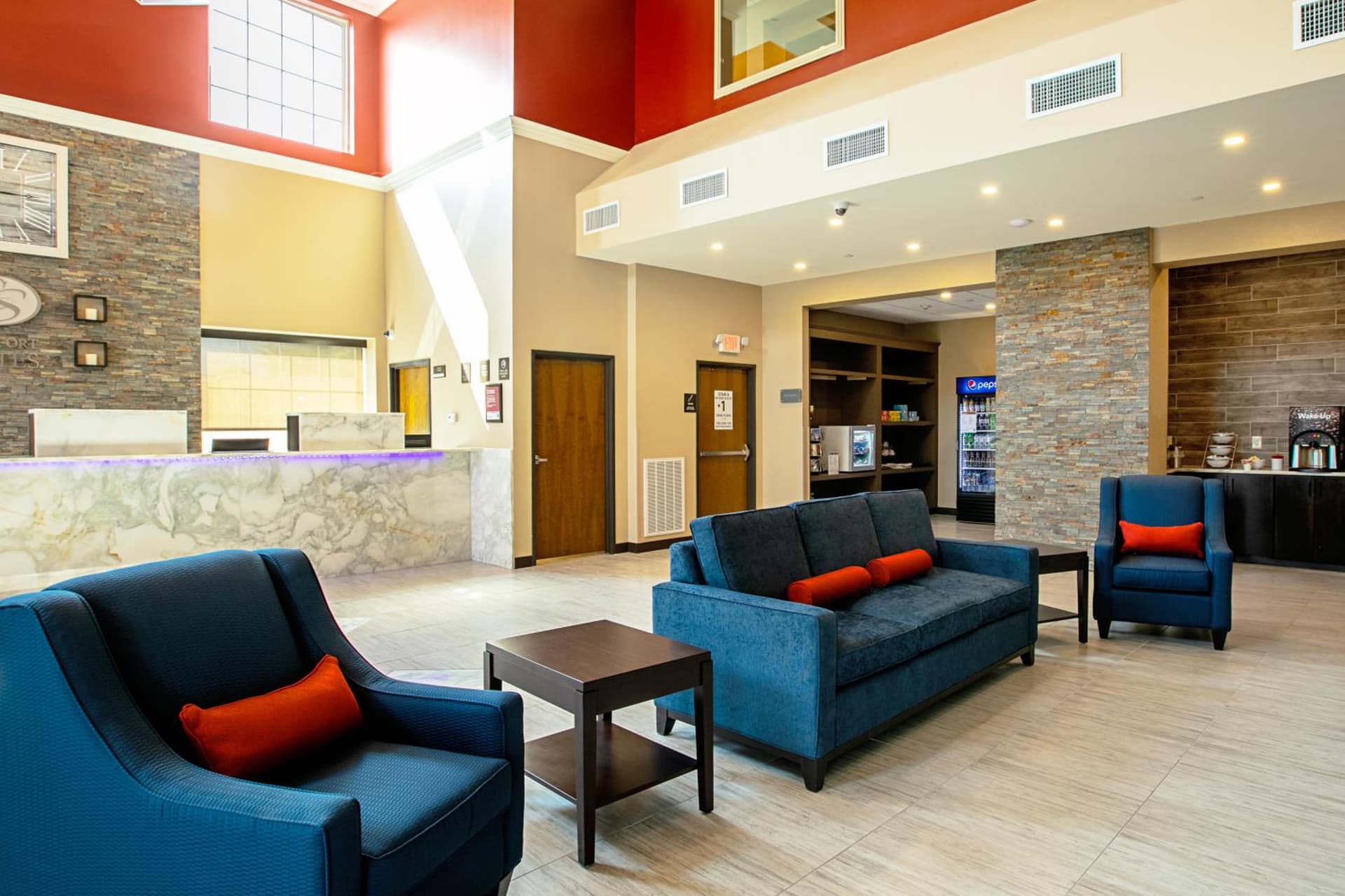 Comfort Suites Fishkill near Interstate 84 gallery photo in Fishkill, NY — image 8