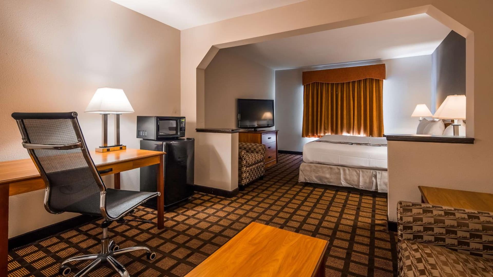 Best Western Inn & Suites - Midway Airport gallery photo in Burbank, IL — image 14