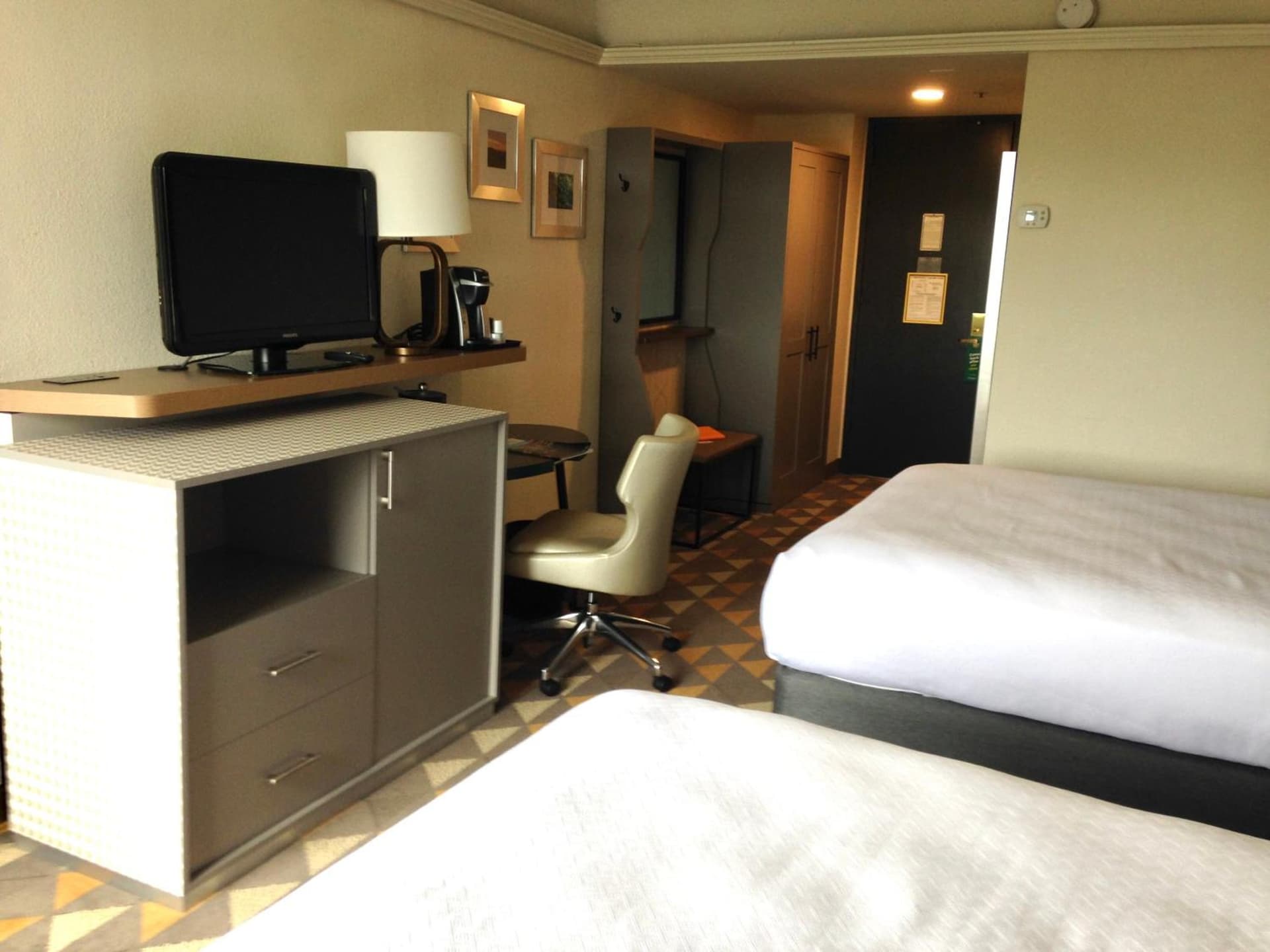 Holiday Inn & Suites Pittsfield-Berkshires by IHG interior in Pittsfield, MA — gallery photo 2