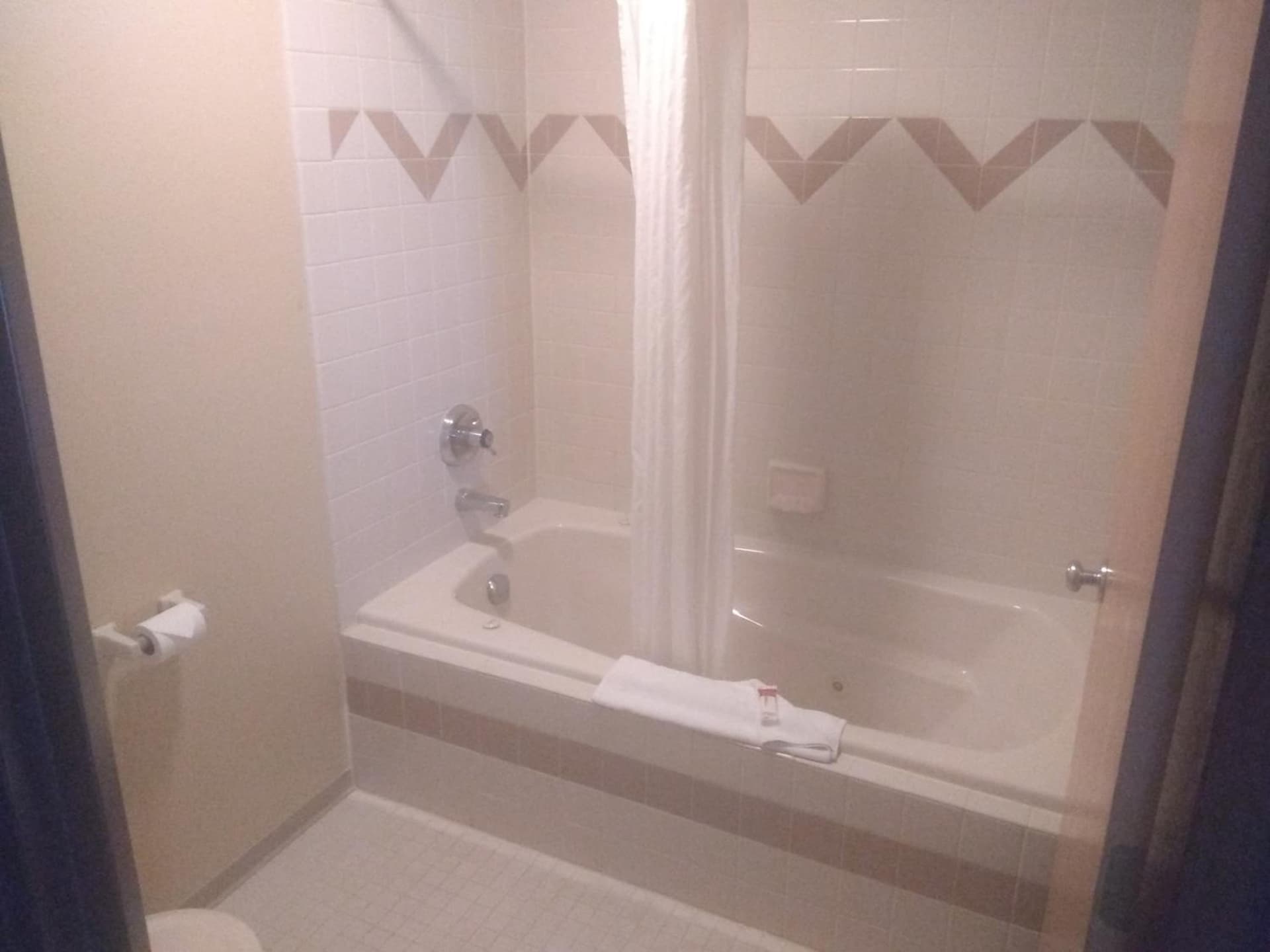 Super 8 by Wyndham Baxter/Brainerd Area interior in Baxter, MN — gallery photo 2