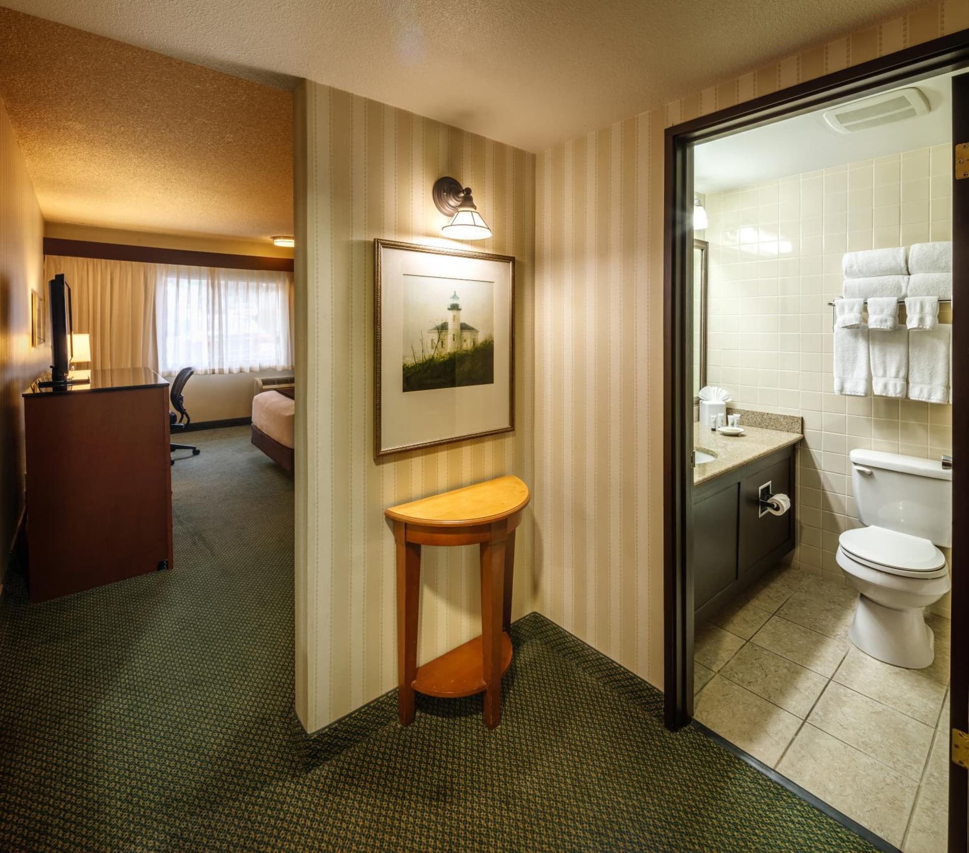 Red Lion Hotel Bellevue gallery photo in Bellevue, WA — image 6