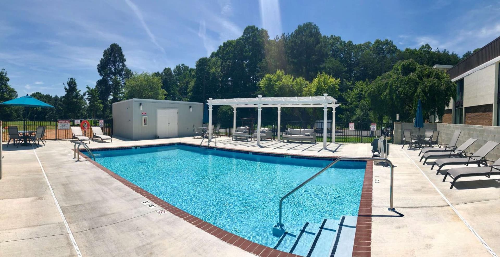 Best Western Plus Yadkin Valley Inn & Suites property views in Jonesville, NC — gallery photo 3
