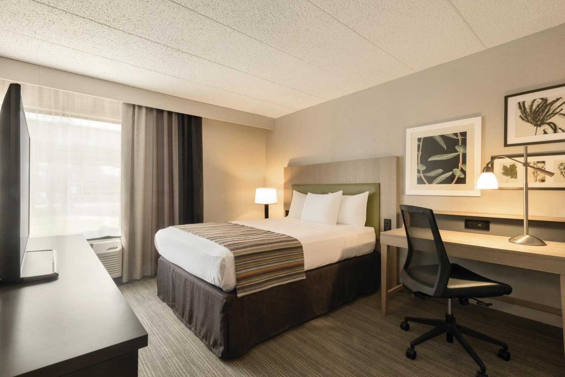 Country Inn & Suites by Radisson, La Crosse, WI gallery photo in La Crosse, WI — image 27