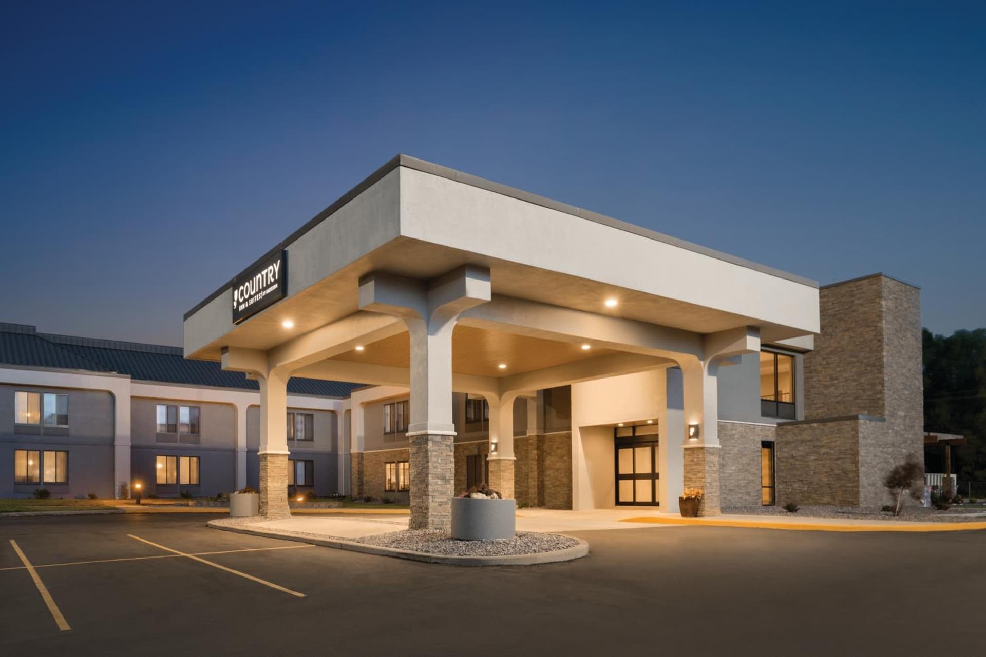 Country Inn & Suites by Radisson, La Crosse, WI gallery photo in La Crosse, WI — image 54