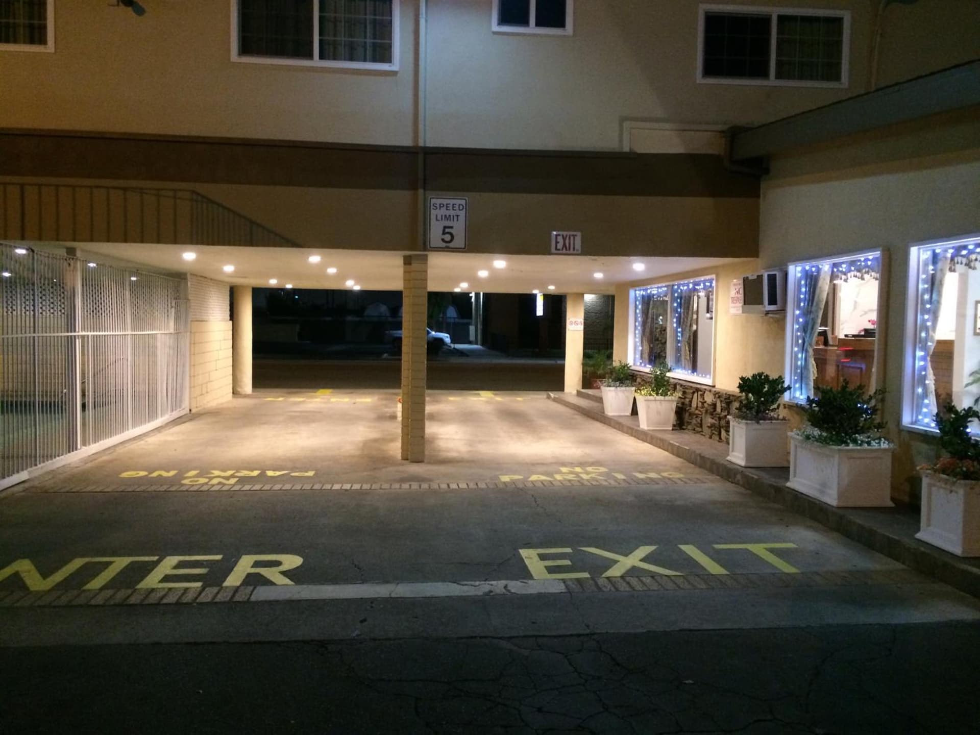 Grand Inn gallery photo in Fullerton, CA — image 6
