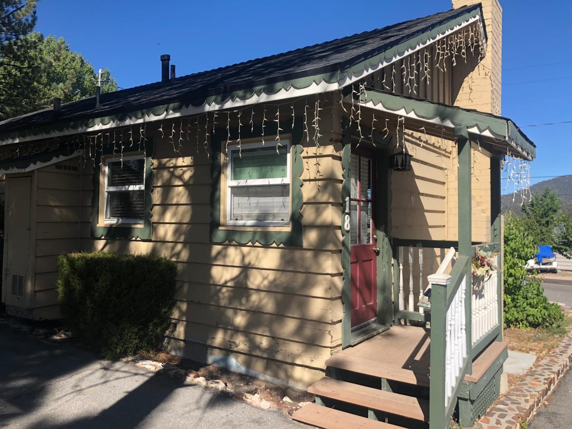 Fireside Lodge featured exterior or lobby in Big Bear Lake, CA — similar hotel
