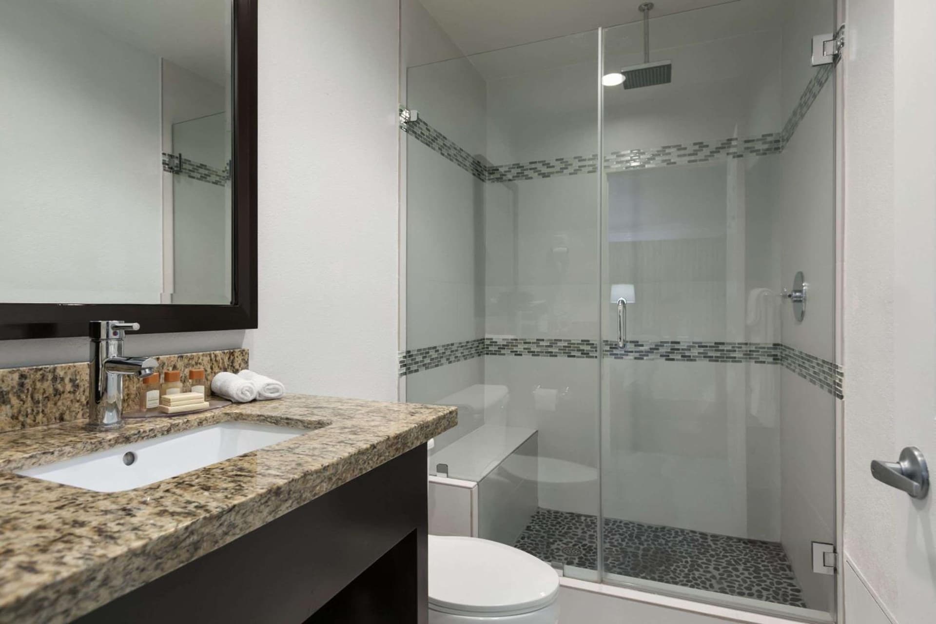Days Inn by Wyndham Downey property views in Downey, CA — gallery photo 3