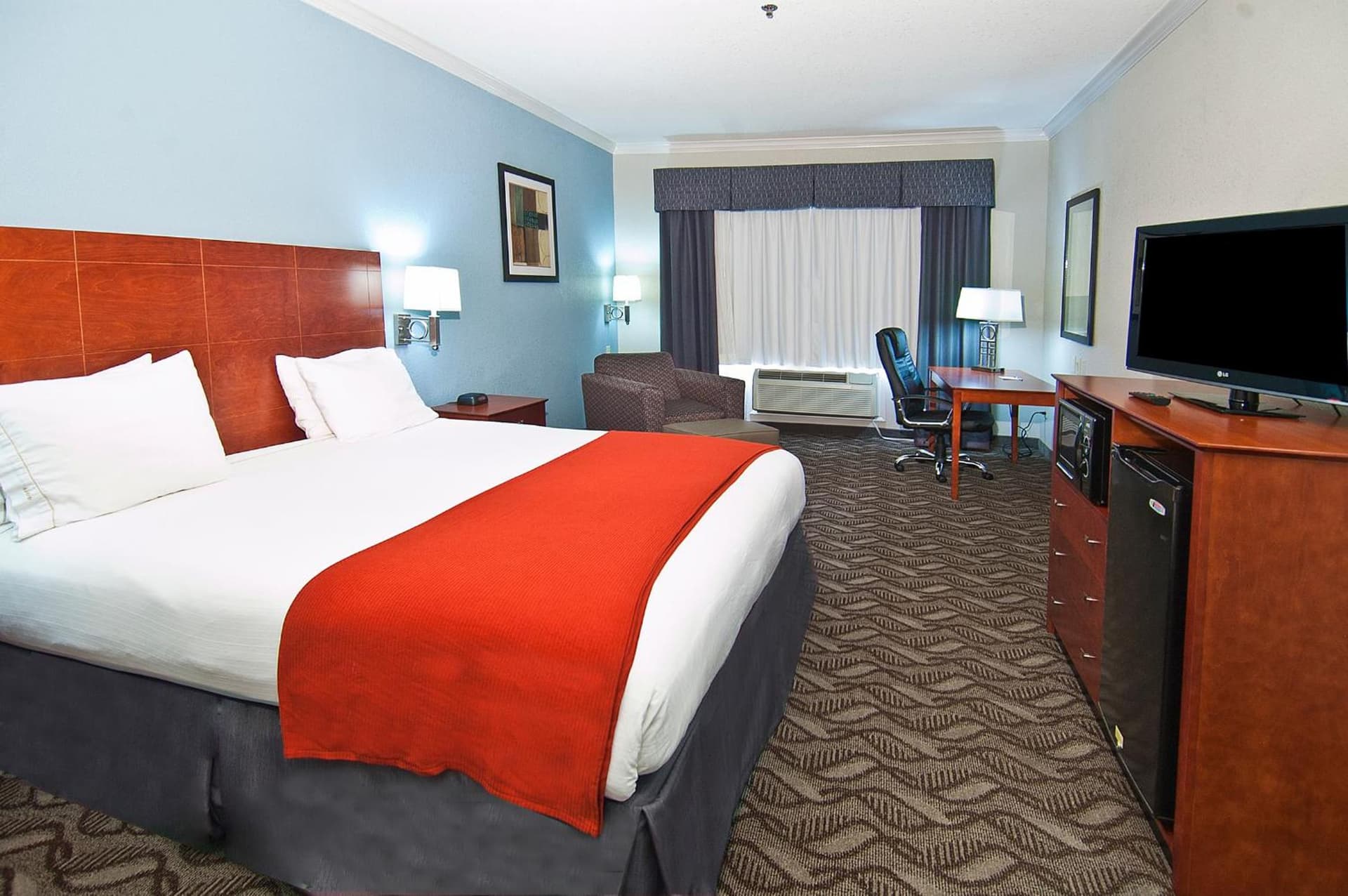 Holiday Inn Express Hotel and Suites Lake Charles by IHG gallery photo in Lake Charles, LA — image 15
