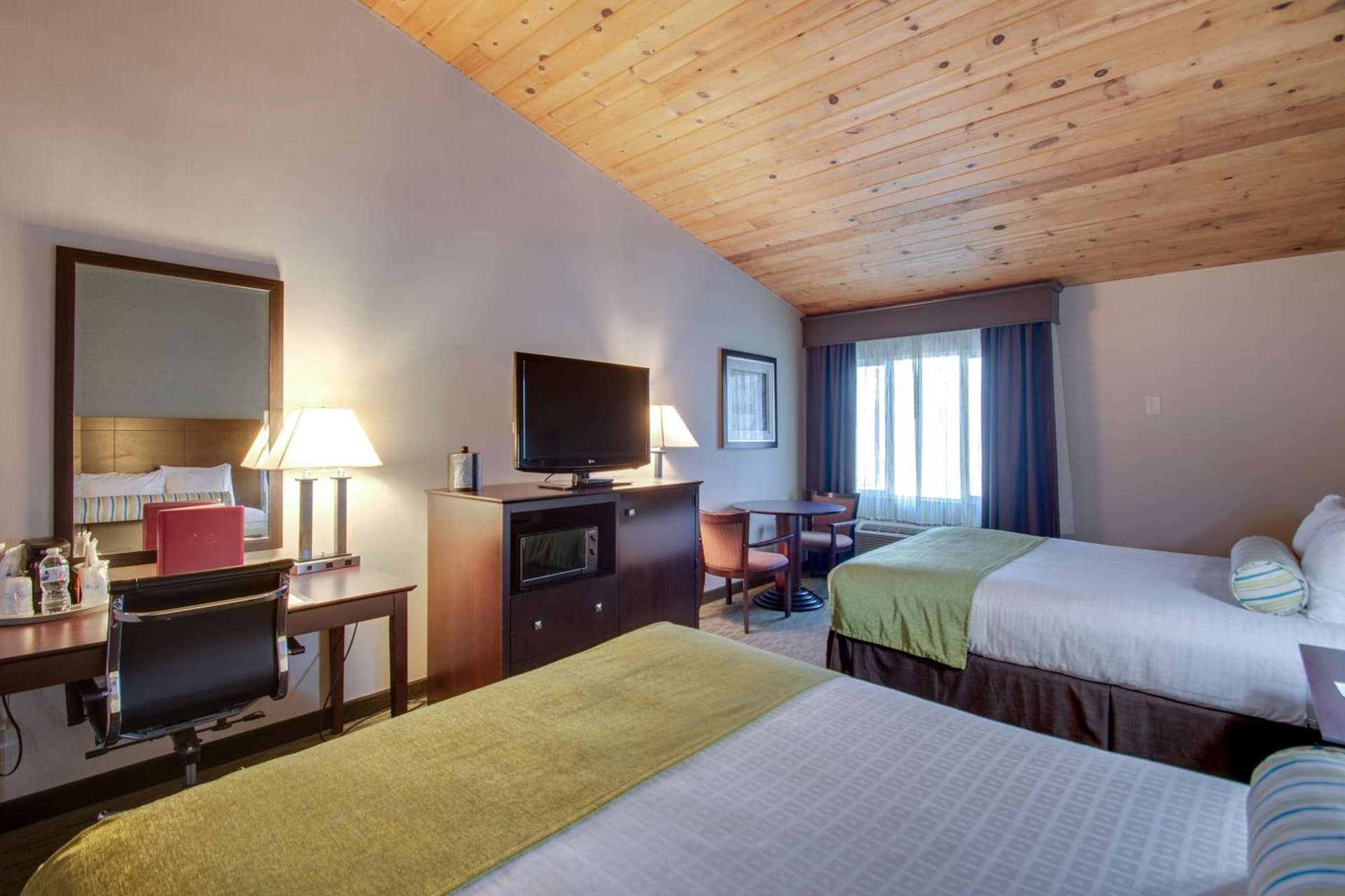 Best Western Plus, The Inn at Hampton gallery photo in Hampton, NH — image 10