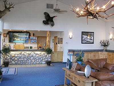 Edgewater Inn Shady Cove interior in Shady Cove, OR — gallery photo 2