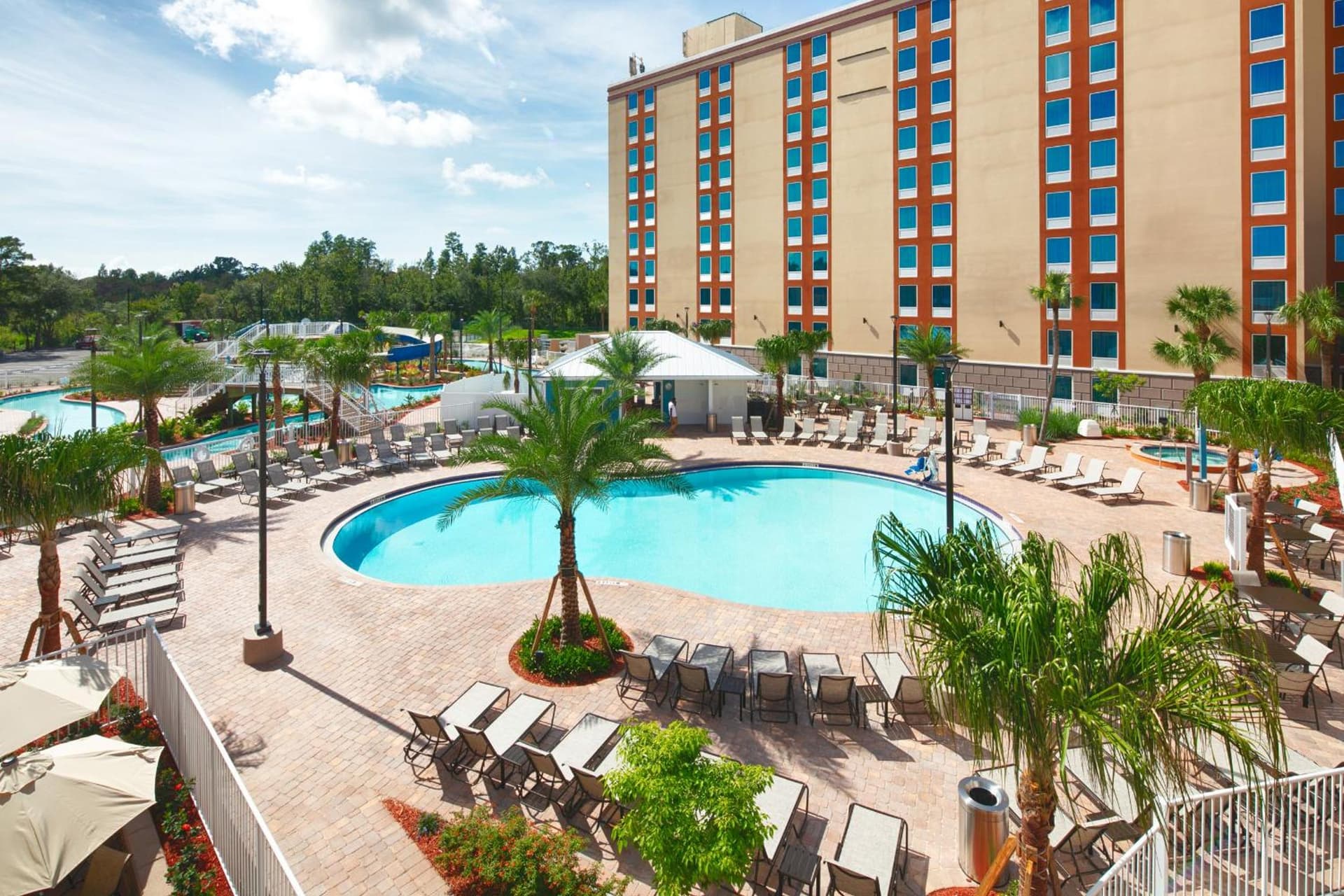 Radisson Hotel Orlando Lake Buena Vista South interior in Kissimmee, FL — gallery photo 2
