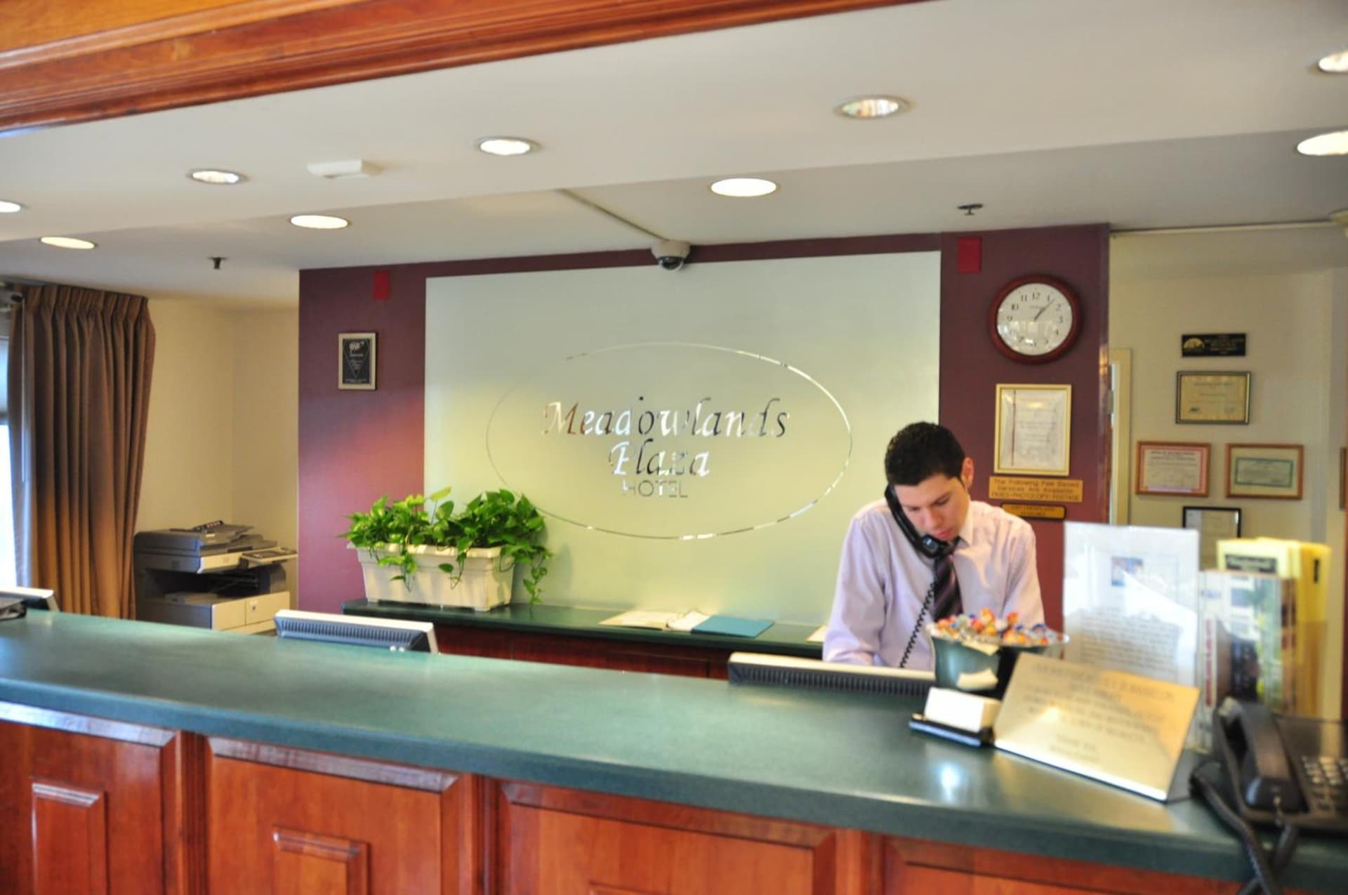 Meadowlands Plaza Hotel gallery photo in Secaucus, NJ — image 23