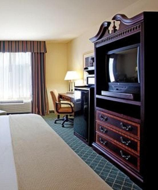 Holiday Inn Express Hotel & Suites West Monroe by IHG gallery photo in West Monroe, LA — image 7