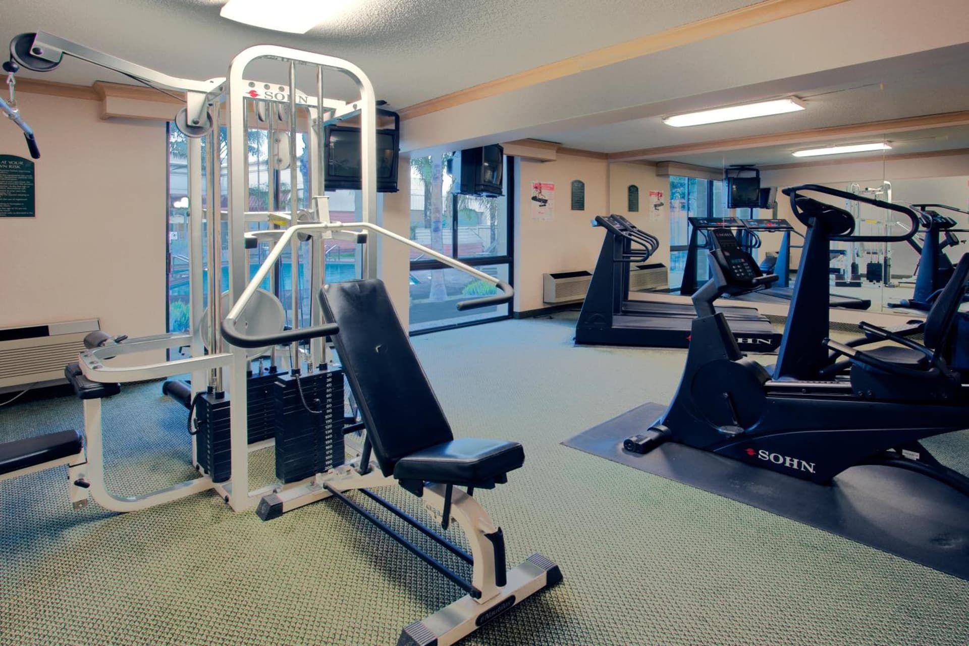 Wyndham Visalia gallery photo in Visalia, CA — image 7