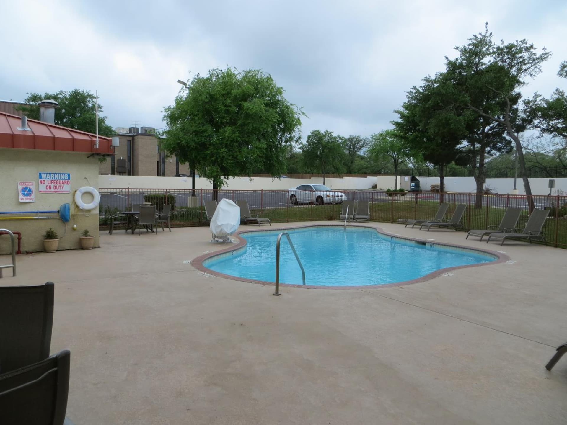 Super 8 by Wyndham Austin North/University Area gallery photo in Austin, TX — image 37
