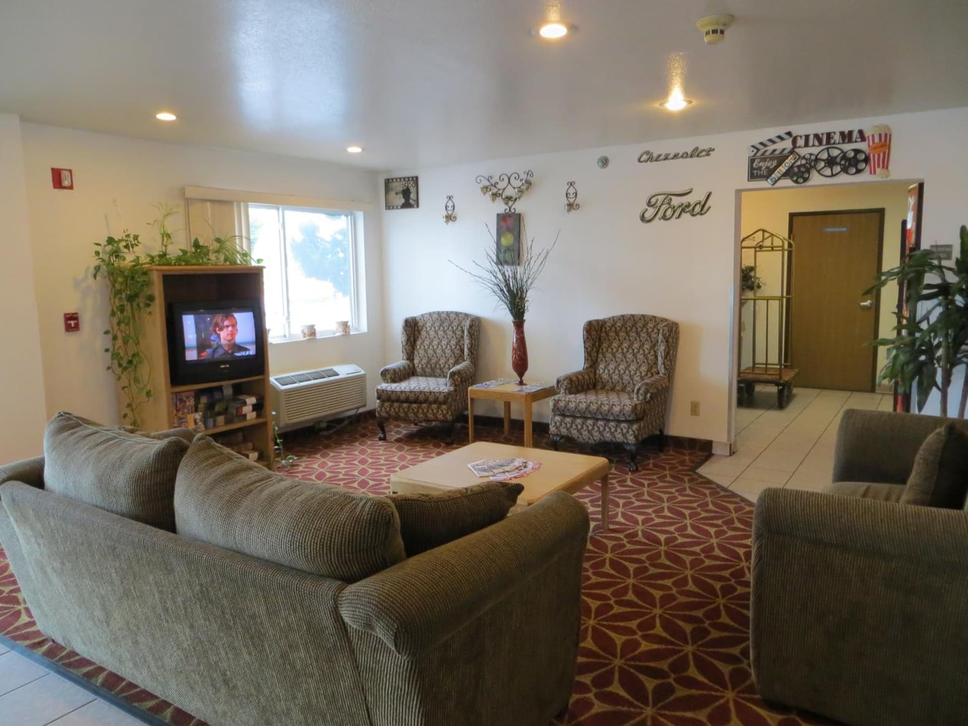 Super 8 by Wyndham Austin North/University Area gallery photo in Austin, TX — image 58