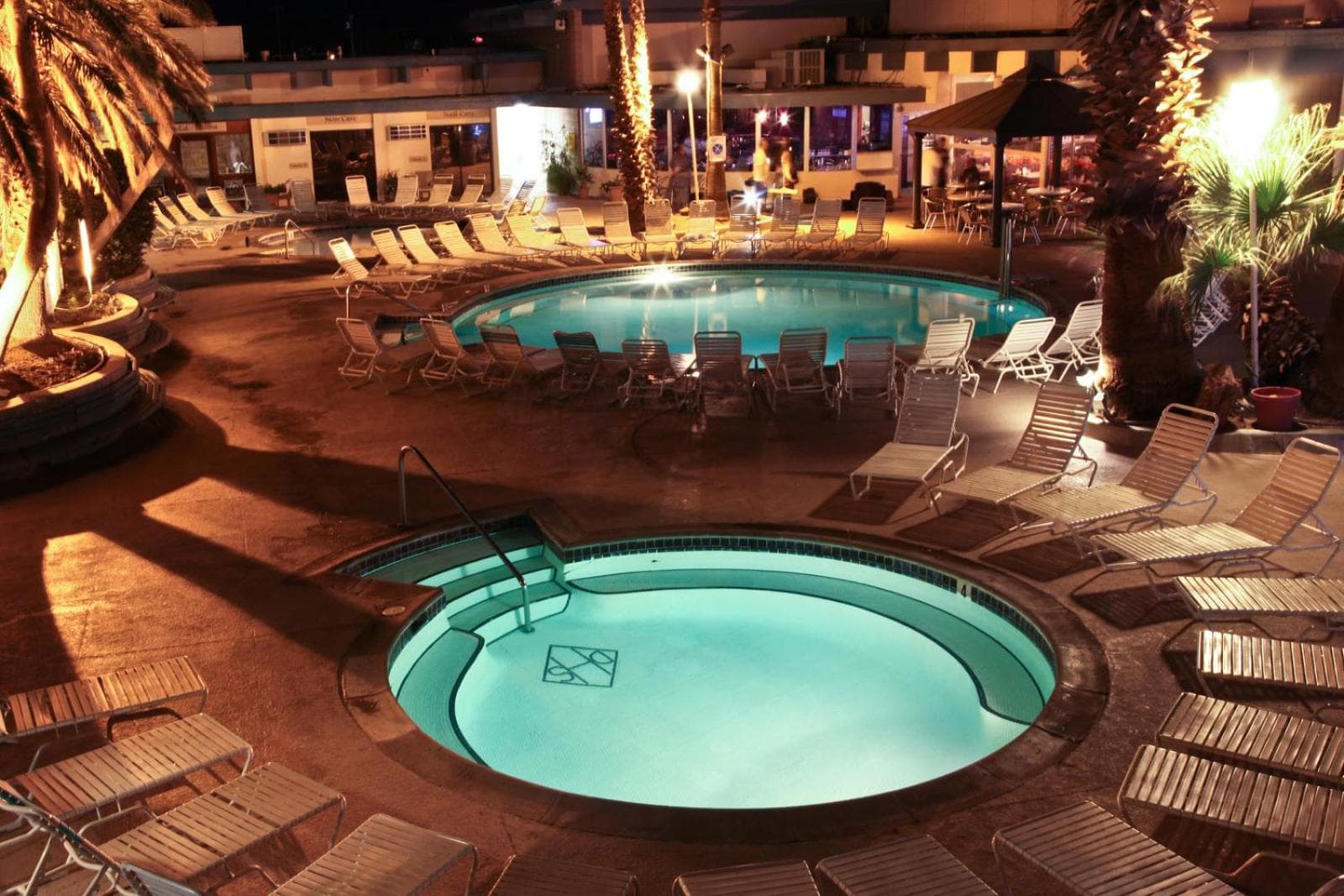 Desert Hot Springs Spa Hotel interior in Desert Hot Springs, CA — gallery photo 2