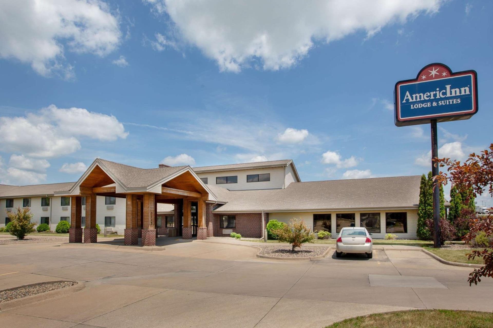 AmericInn by Wyndham Muscatine featured exterior or lobby in Muscatine, IA — similar hotel