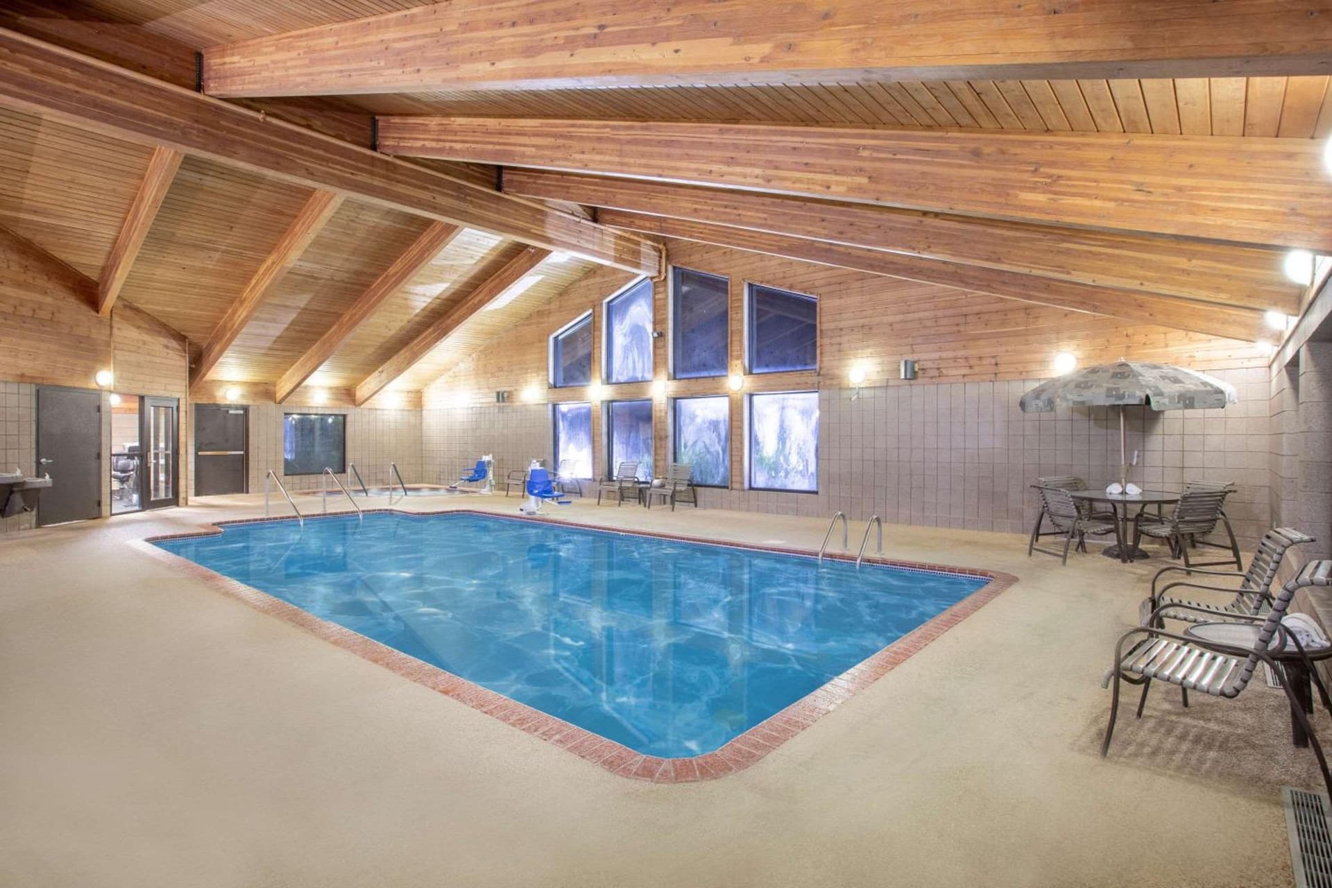 AmericInn by Wyndham Muscatine property views in Muscatine, IA — gallery photo 3