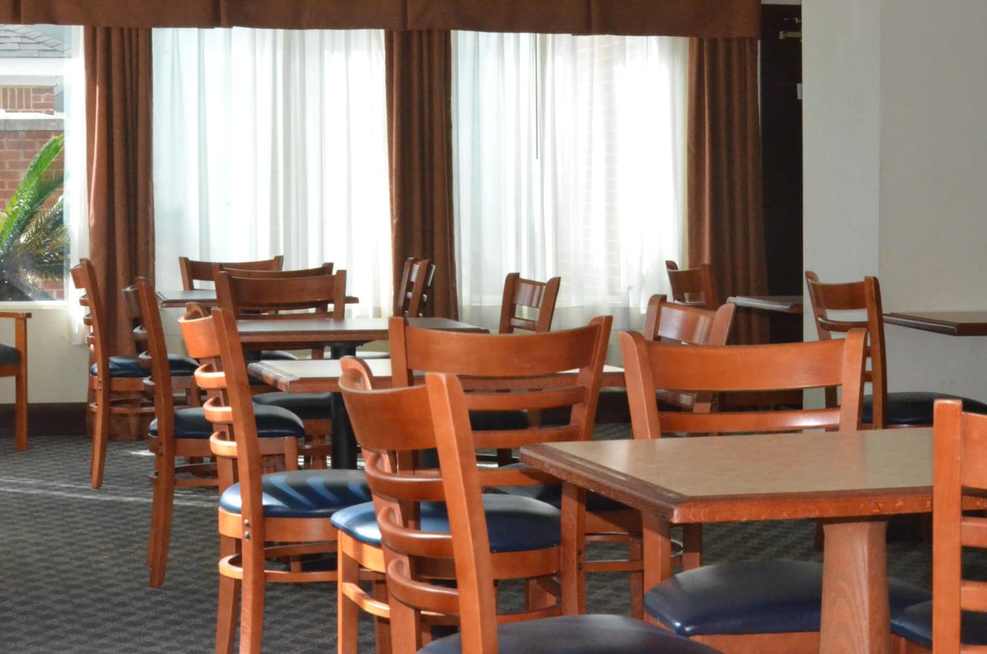 Home Inn & Suites gallery photo in Montgomery, AL — image 25