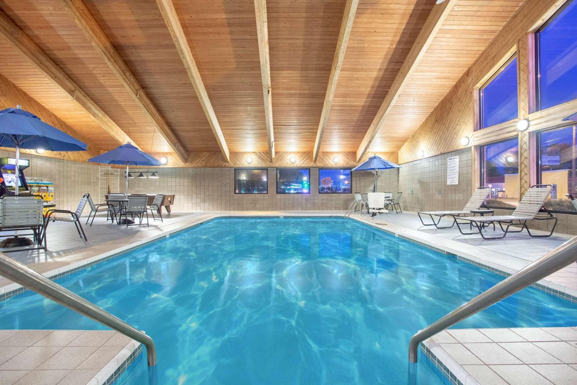 AmericInn by Wyndham Green Bay West interior in Green Bay, WI — gallery photo 2
