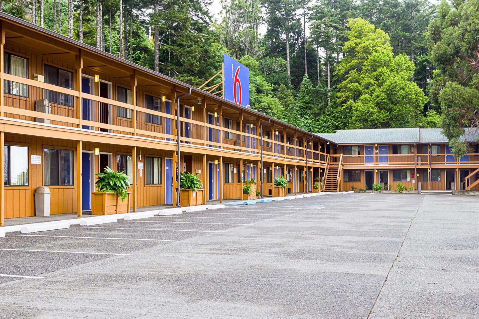 Motel 6 Gold Beach property views in Gold Beach, OR — gallery photo 3
