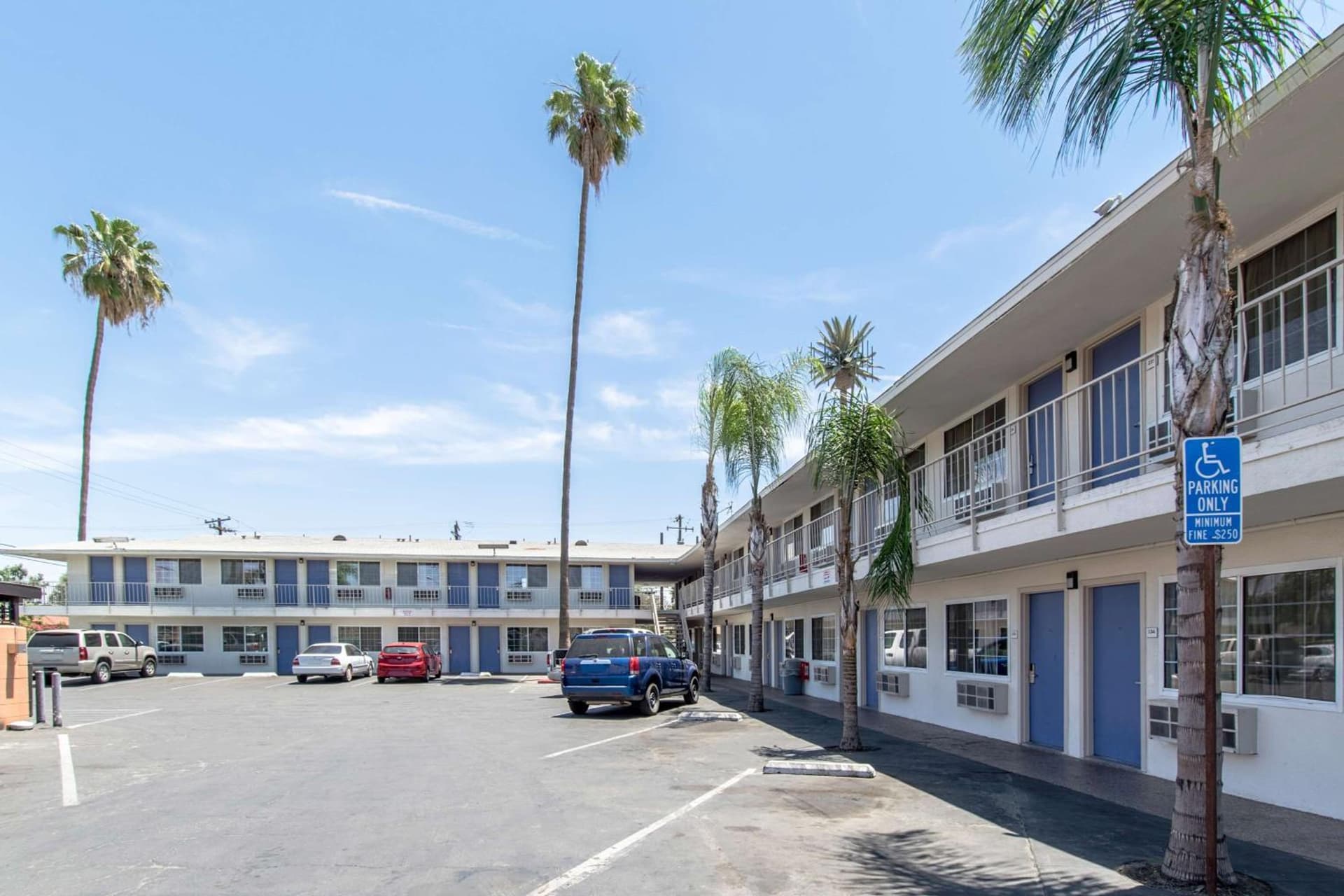 Motel 6 Bakersfield featured exterior or lobby in Bakersfield, CA — similar hotel