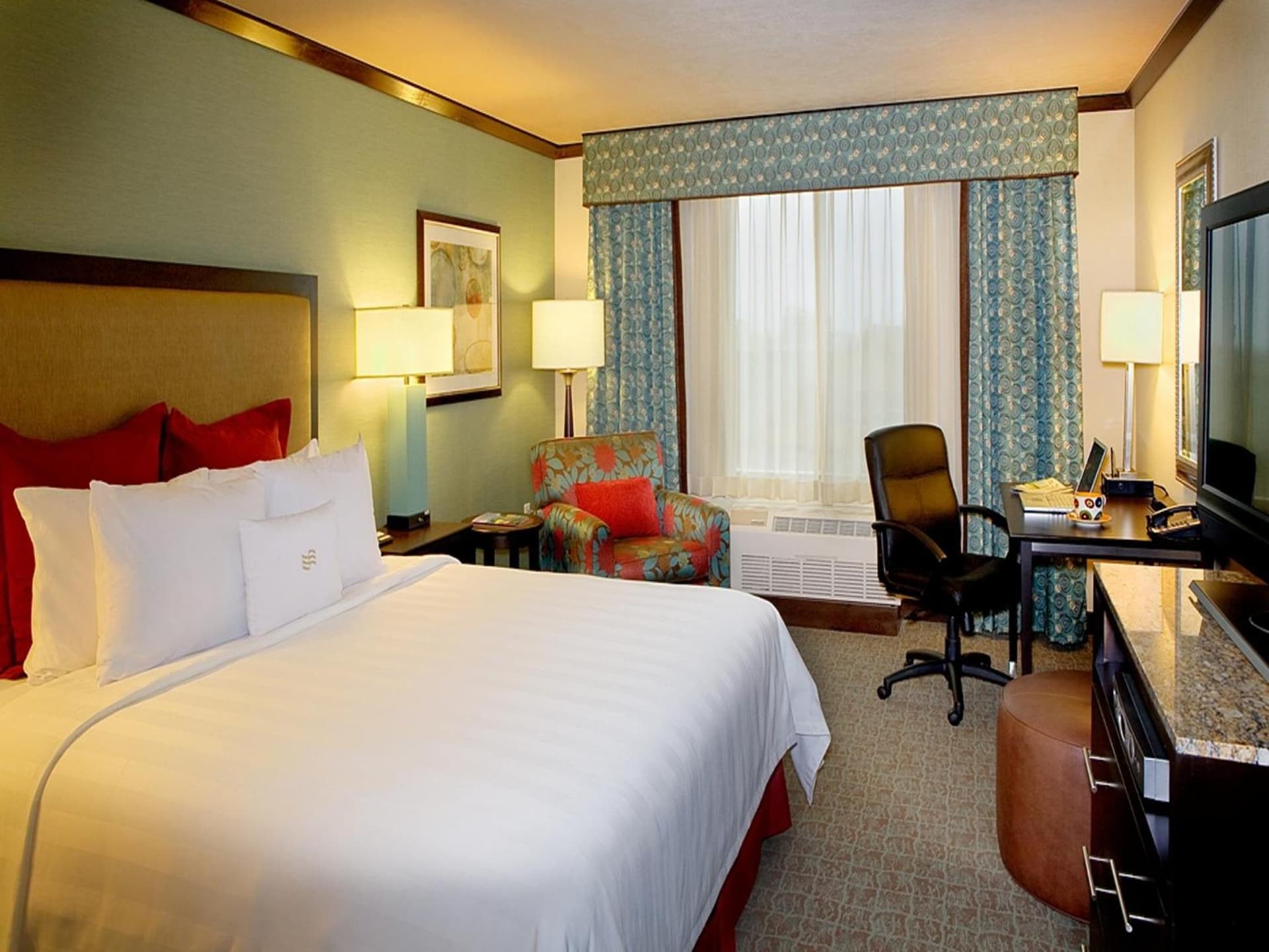 Crowne Plaza Anchorage-Midtown by IHG interior in Anchorage, AK — gallery photo 2