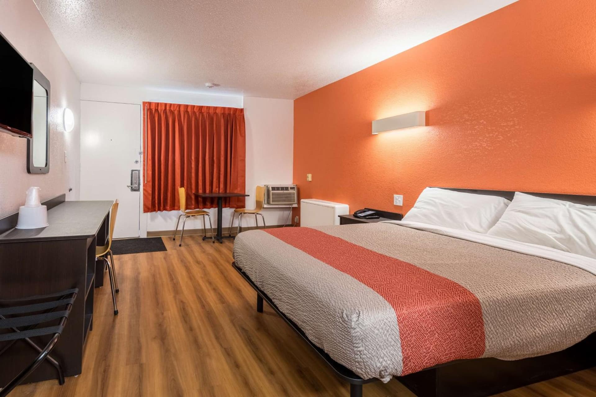 Motel 6-Schenectady, NY interior in Schenectady, NY — gallery photo 2