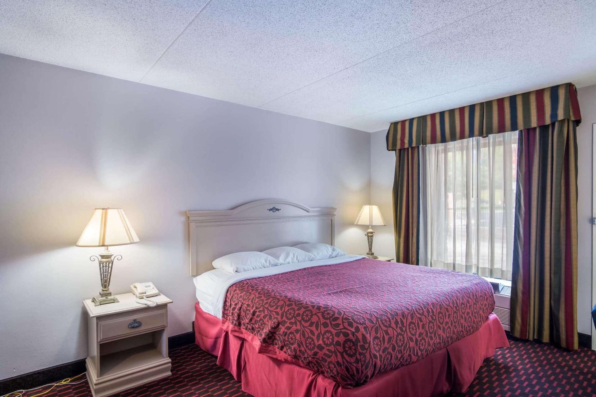 Motel 6-London, KY interior in London, KY — gallery photo 2