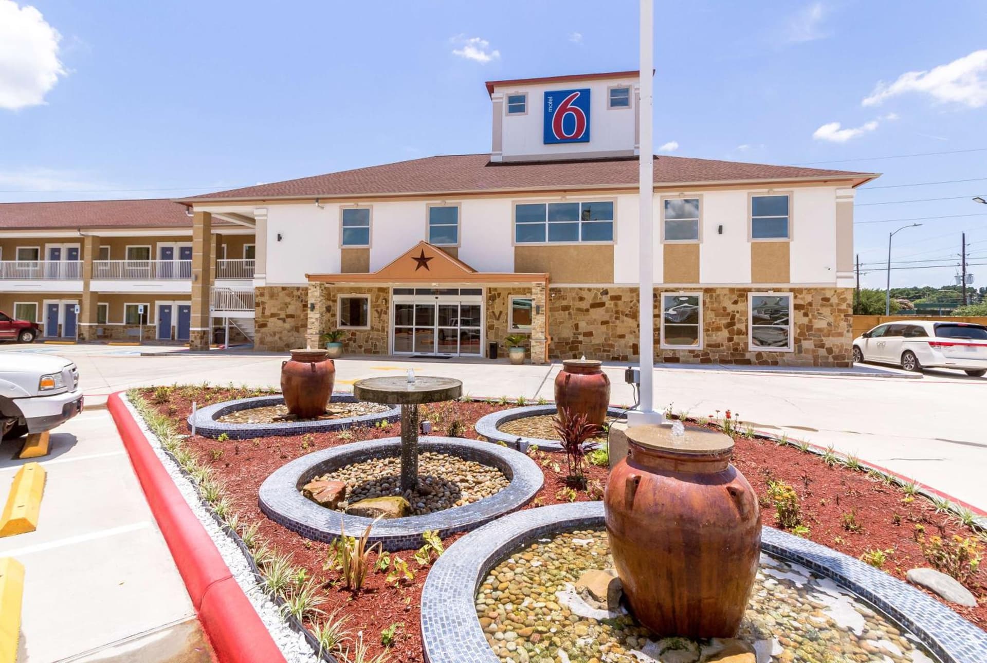 Motel 6-Houston, TX - North property views in Houston, TX — gallery photo 3