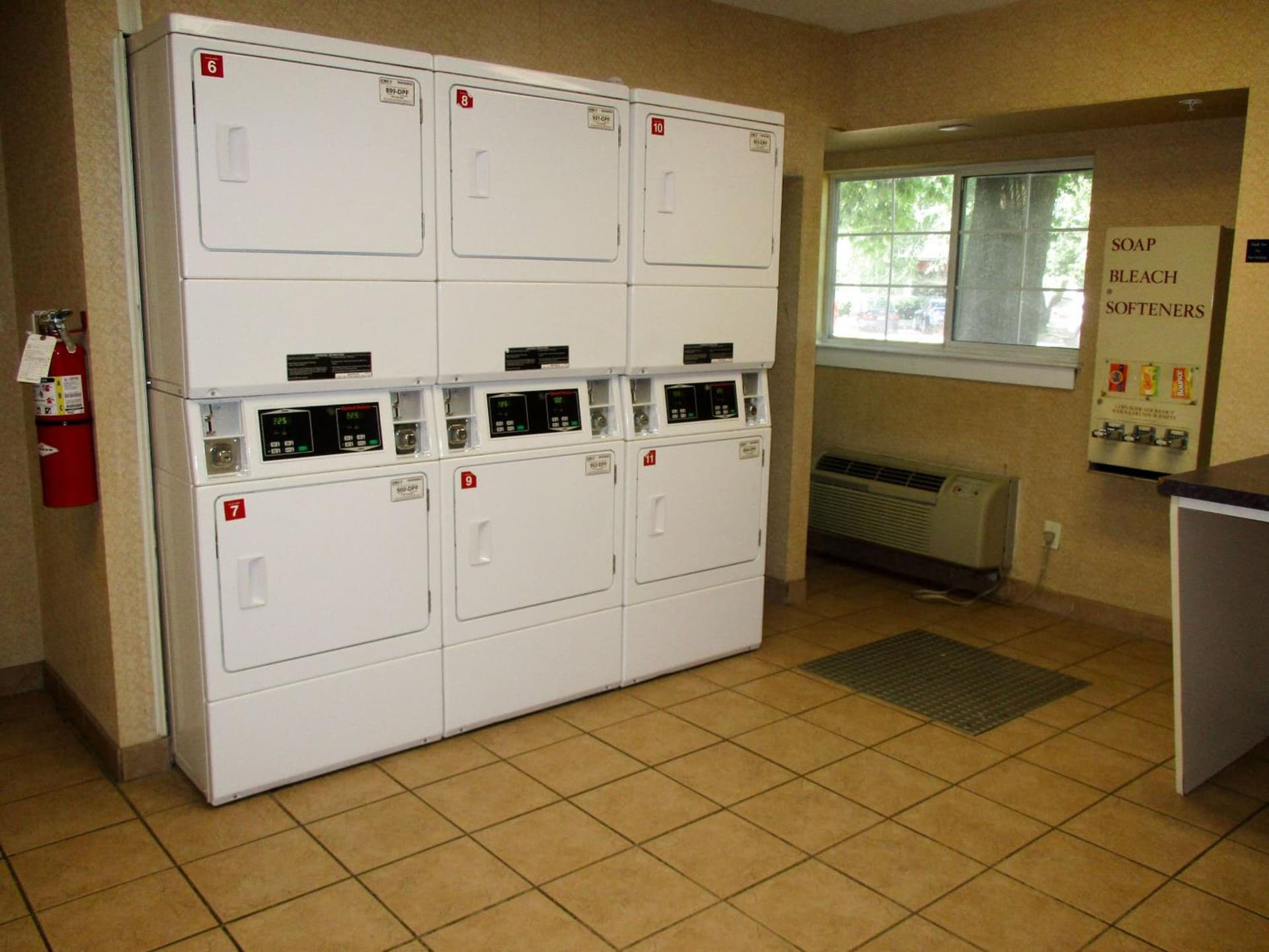 Studio 6 Extended Stay - Hampton, VA - Langley AFB Area gallery photo in Hampton, VA — image 11
