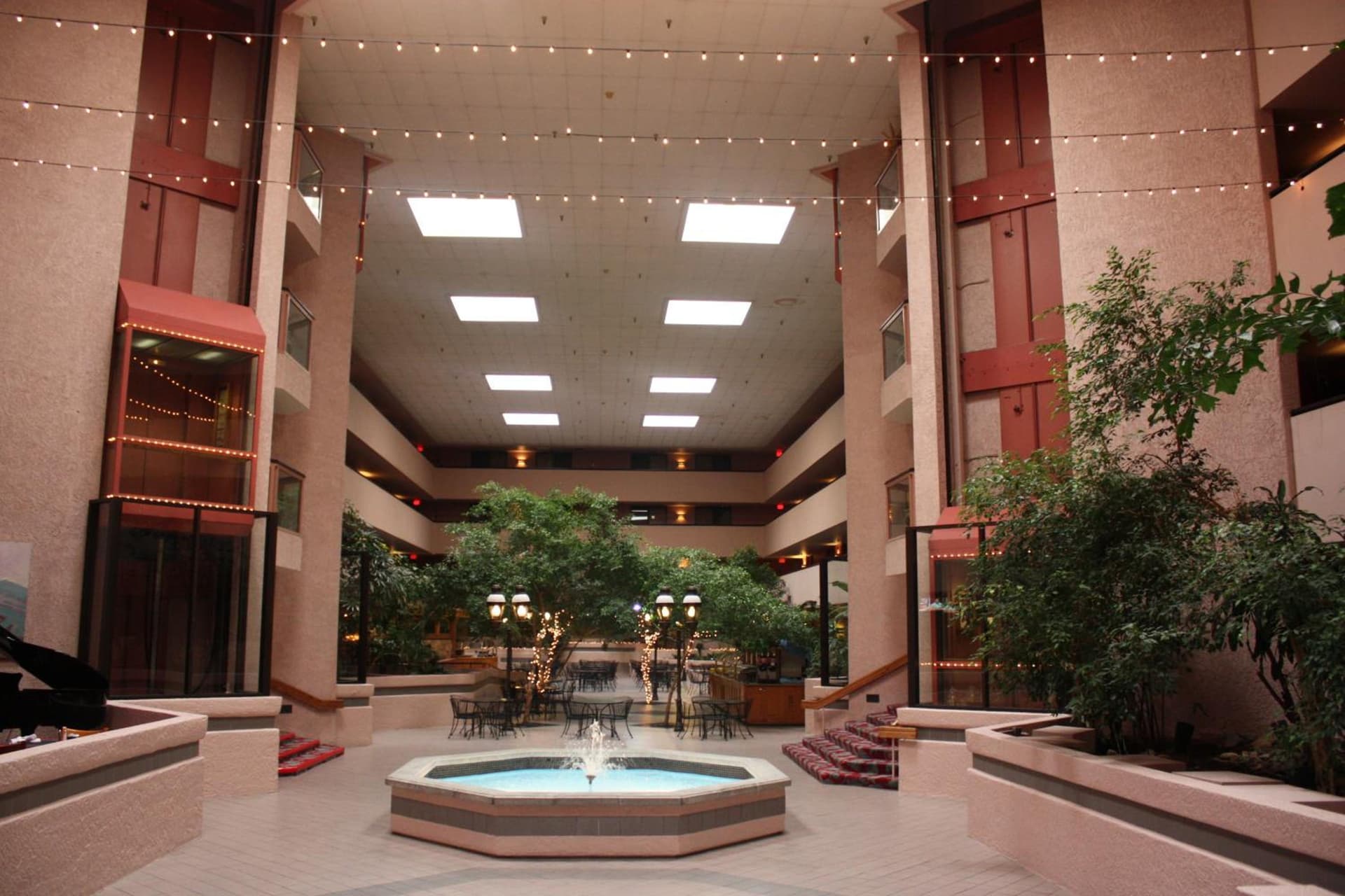 Ramada by Wyndham Viscount Suites Tucson East gallery photo in Tucson, AZ — image 33