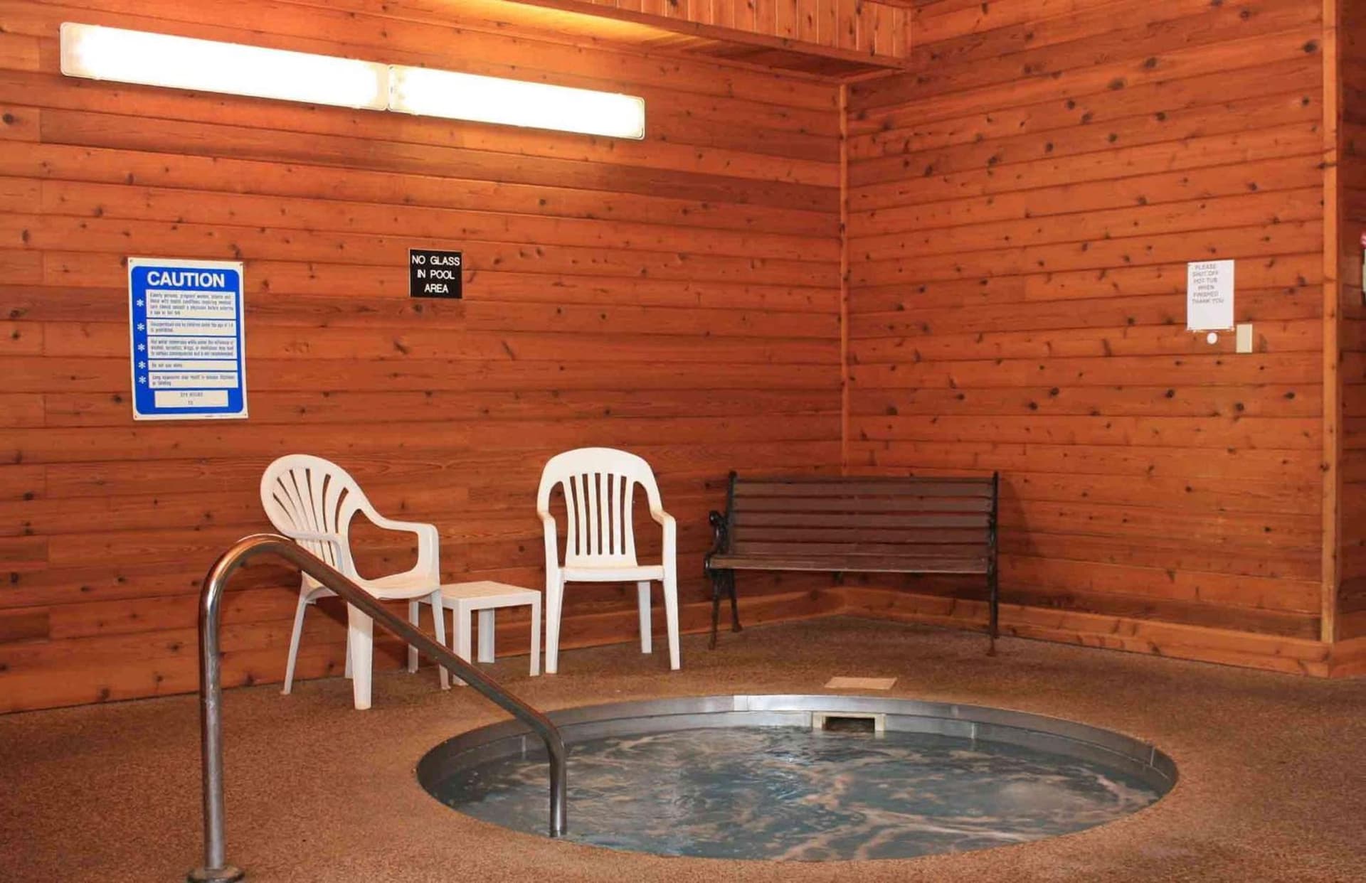 Best Western Lee's Motor Inn property views in Chamberlain, SD — gallery photo 3