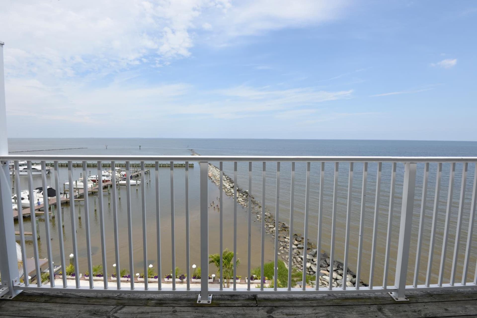 Rod 'N' Reel Resort gallery photo in Chesapeake Beach, MD — image 30