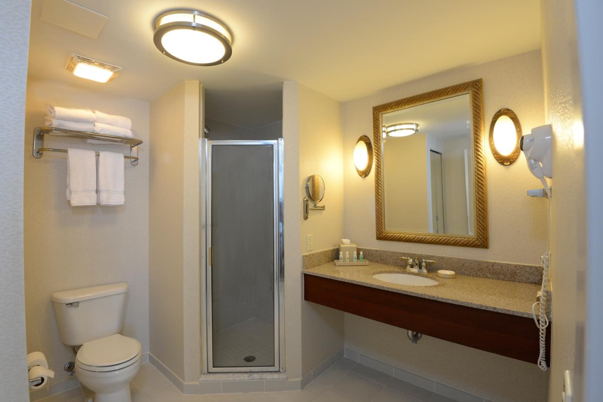 Rod 'N' Reel Resort gallery photo in Chesapeake Beach, MD — image 45