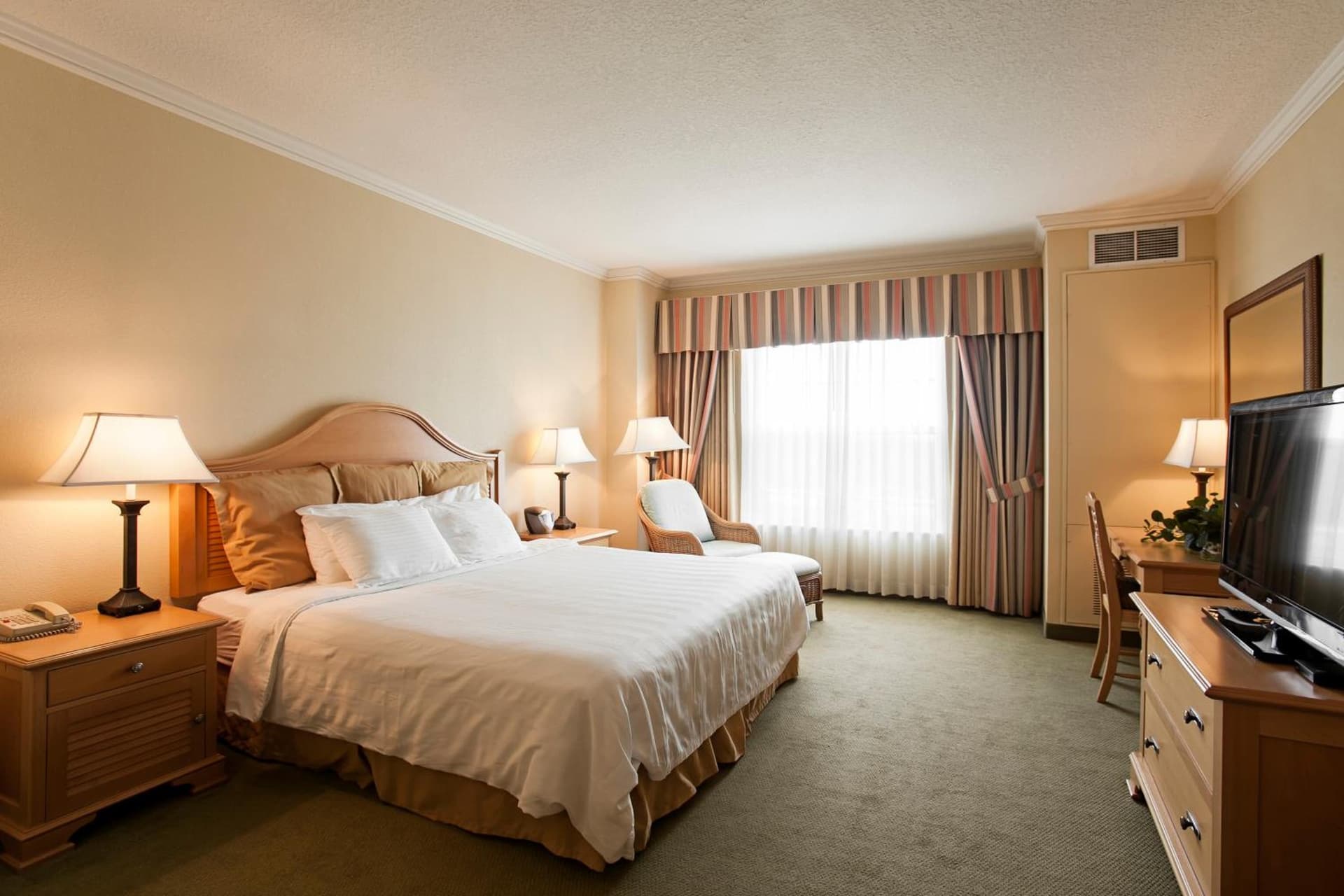 Monumental Hotel Orlando property views in Orlando, FL — gallery photo 3