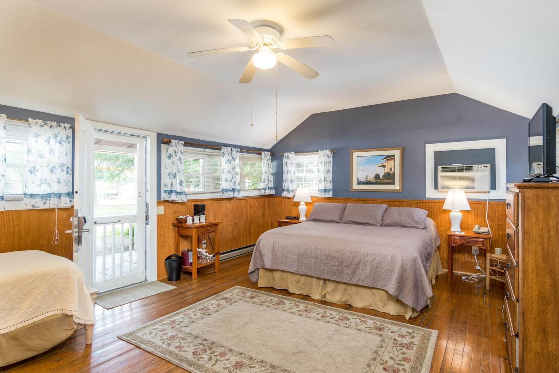 Highland Lake Inn & Resort - Flat Rock property views in Flat Rock, NC — gallery photo 3