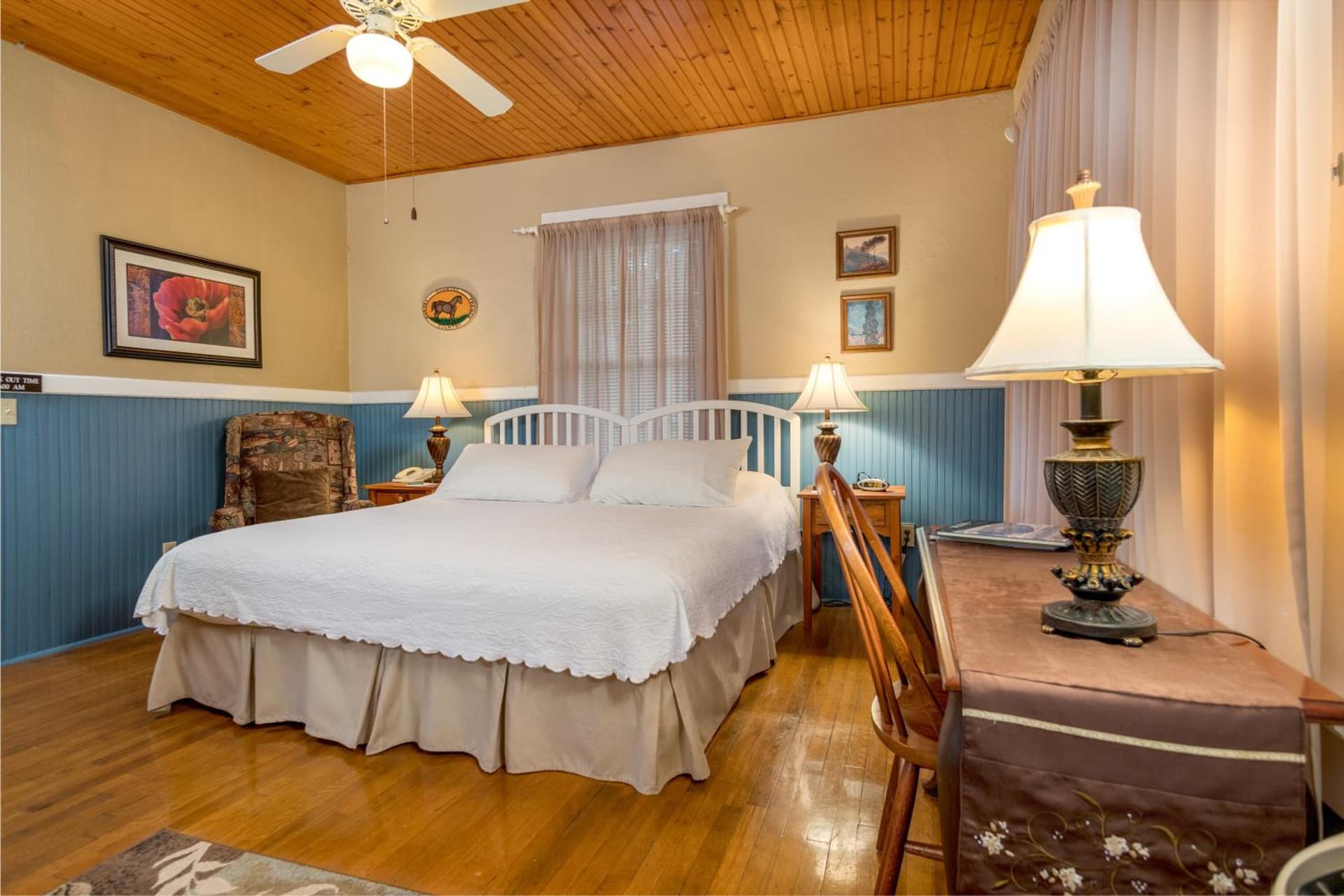 Highland Lake Inn & Resort - Flat Rock interior in Flat Rock, NC — gallery photo 2