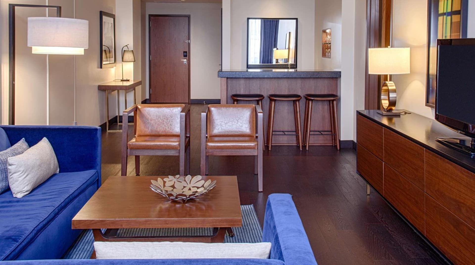 Hyatt Regency Minneapolis interior in Minneapolis, MN — gallery photo 2
