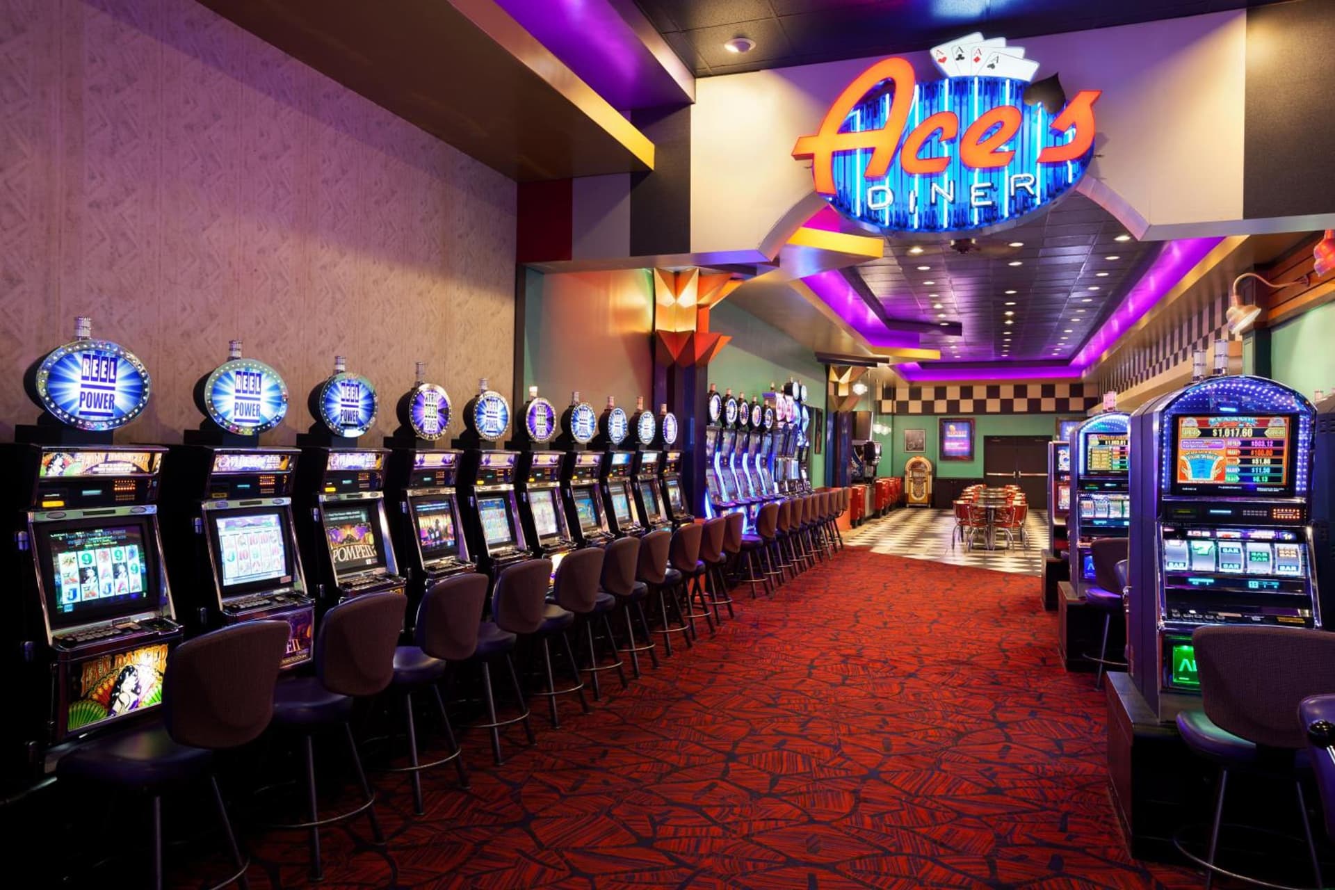 Harrah's Joliet, A Caesars Destination interior in Joliet, IL — gallery photo 2