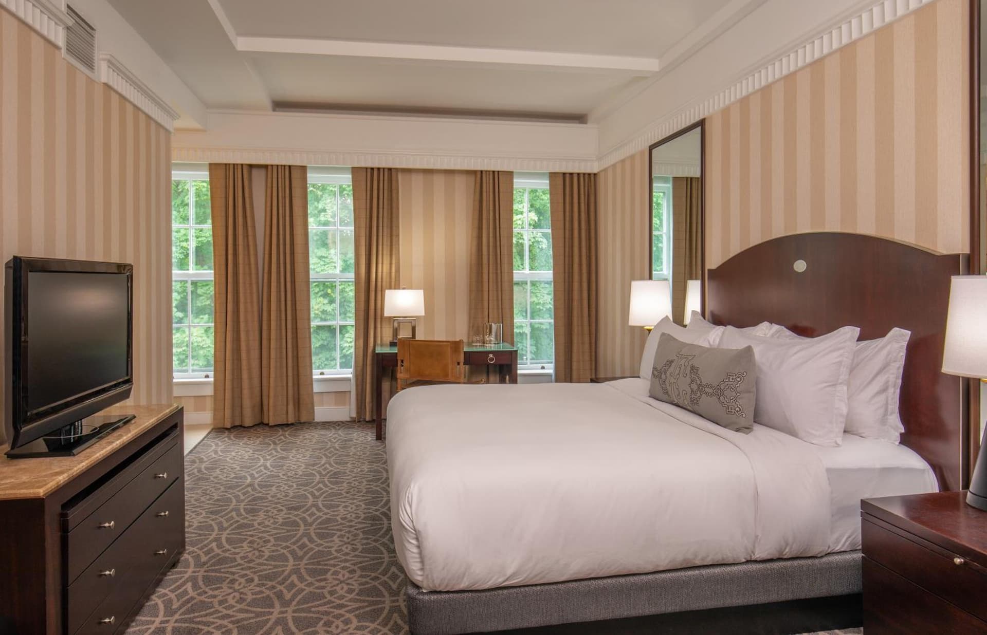 The Equinox Golf Resort & Spa gallery photo in Manchester — image 103