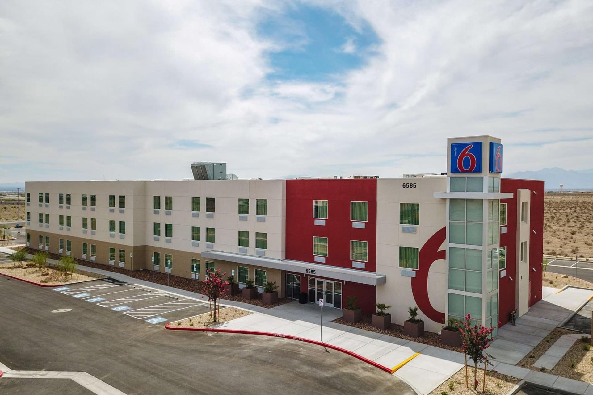 Motel 6-Las Vegas, NV - Motor Speedway interior in Las Vegas, NV — gallery photo 2