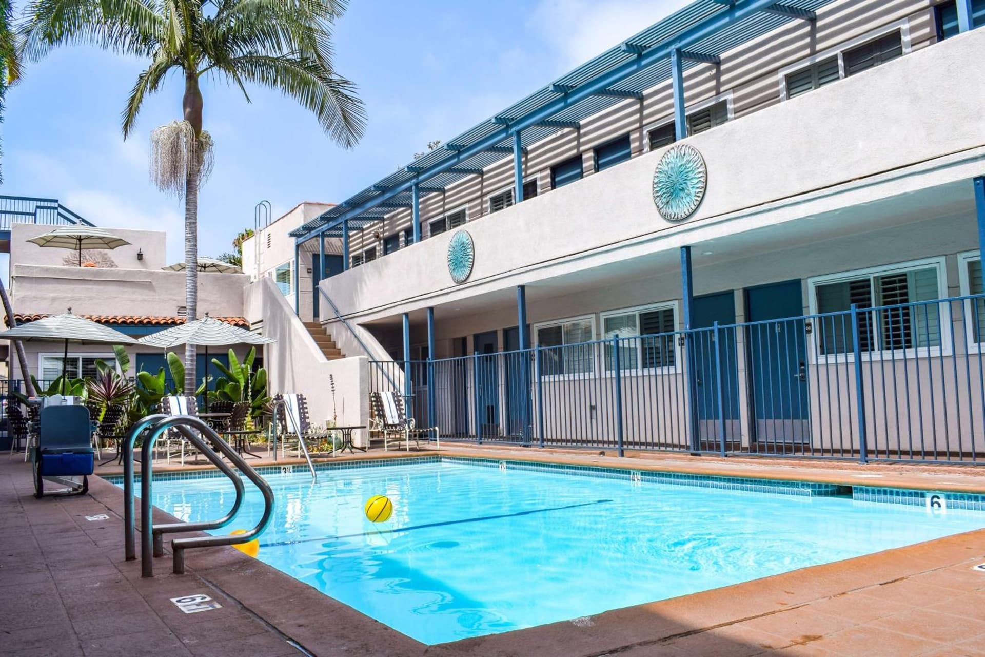 Beachside Inn gallery photo in Santa Barbara, CA — image 10