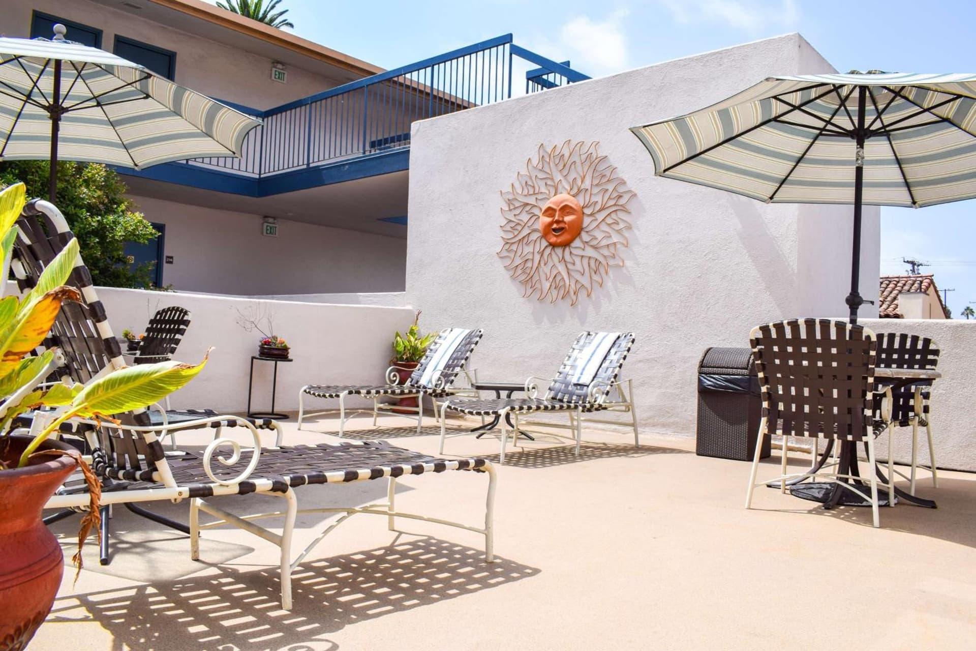 Beachside Inn gallery photo in Santa Barbara, CA — image 61